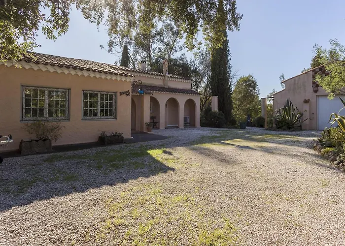 Villa With Private Pool &