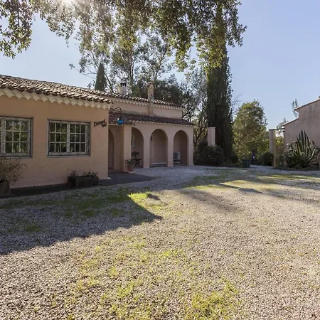 Villa With Private Pool &